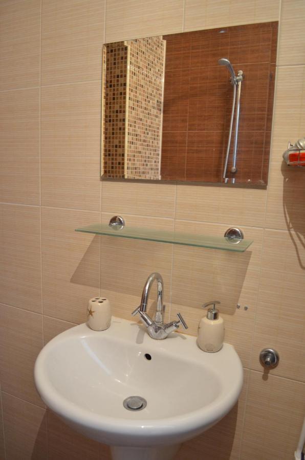 Art Apartments - Pomorie Esterno foto